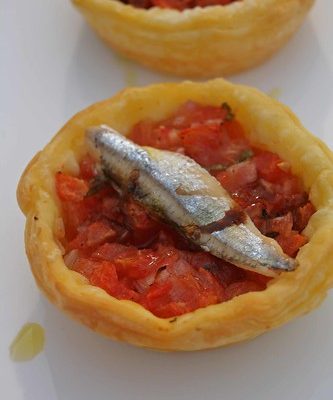 Tartelettes aux tomates et anchois