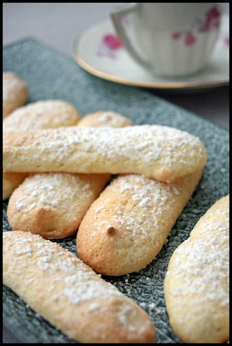 biscuits à la cuillère (ladyfingers)