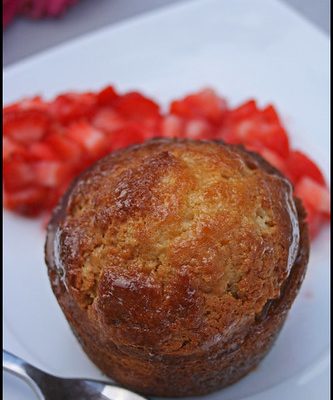 Muffins au miel et salsa de fraises